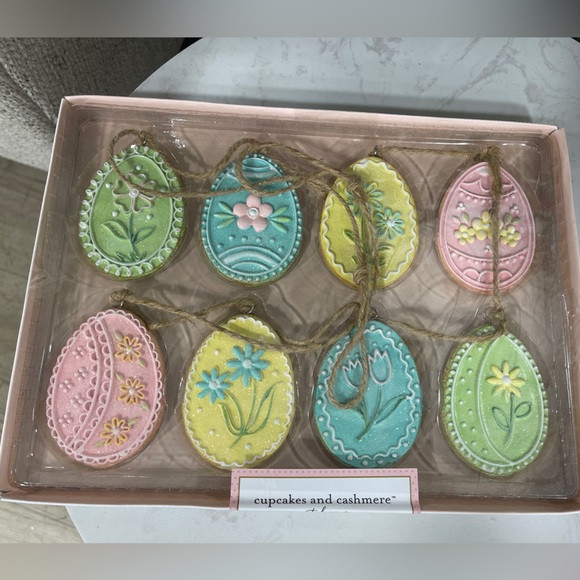 Cupcakes and Cashmere Easter Egg Garland 6ft NEW - Picture 1 of 3